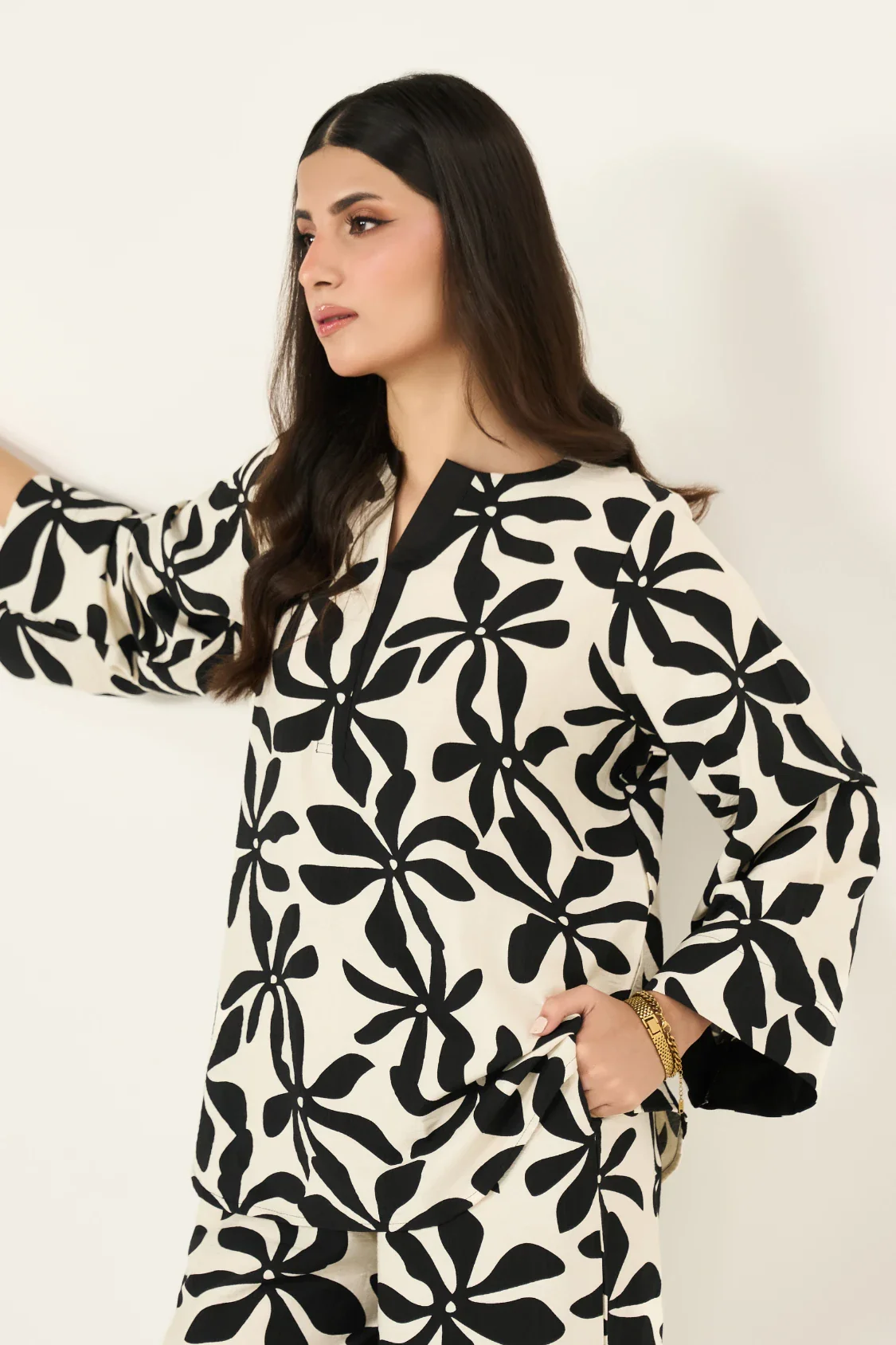 Flora Linen Co-Ord Set - Black & Cream - Image 4