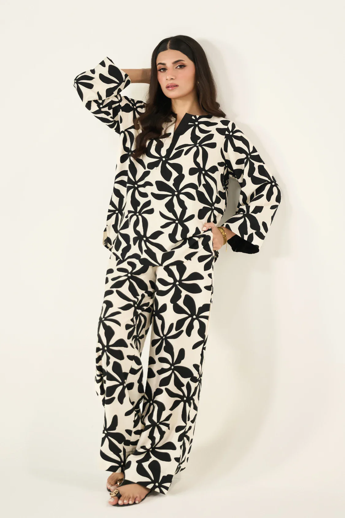 Flora Linen Co-Ord Set - Black & Cream - Image 6