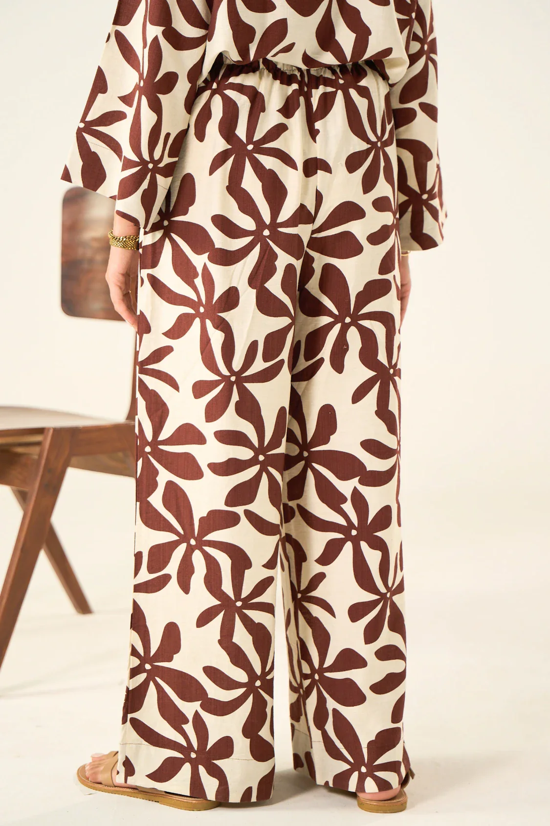 Flora Linen Co-Ord Set - Brown & Cream - Image 10