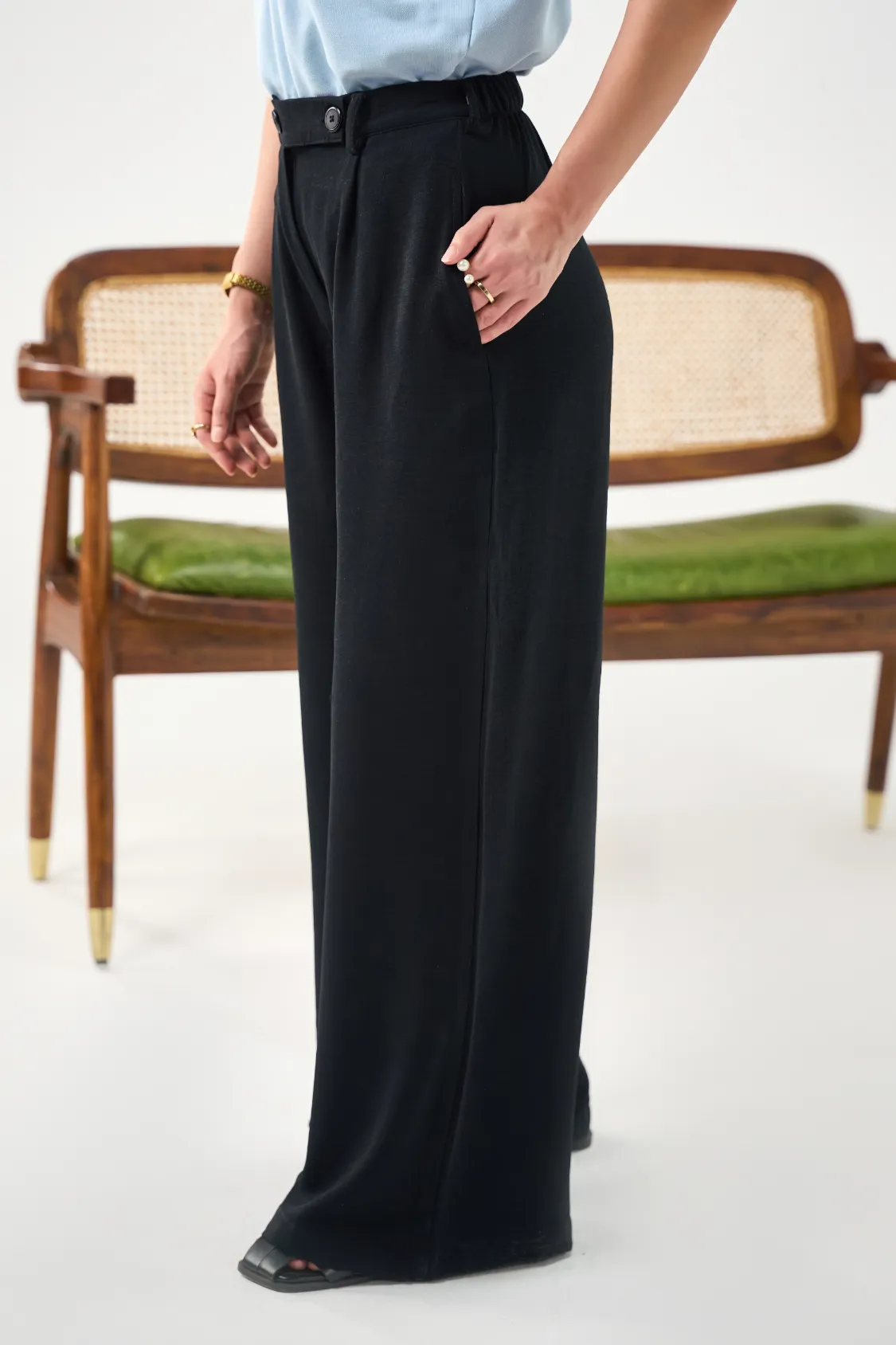 Pleated Wide Leg Pants - Black - Image 2